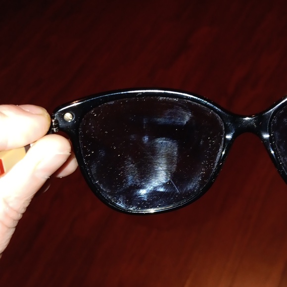 BURBERRY SUNGLASSES PRE-LOVED ALL INCLUSIVE - Picture 7 of 8